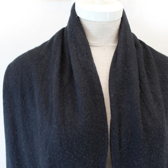 GD Knit 2-ply 100% Cashmere Double Black Sequin logo Scarf Soft Warm Designer - Picture 2 of 9